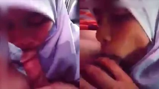 Bokep Indo Hijab Nyepong Dalem Mobil