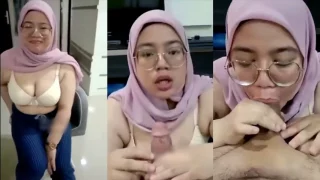 Bokep Indo Cewe Hijab Isep Batang Om-om Viral